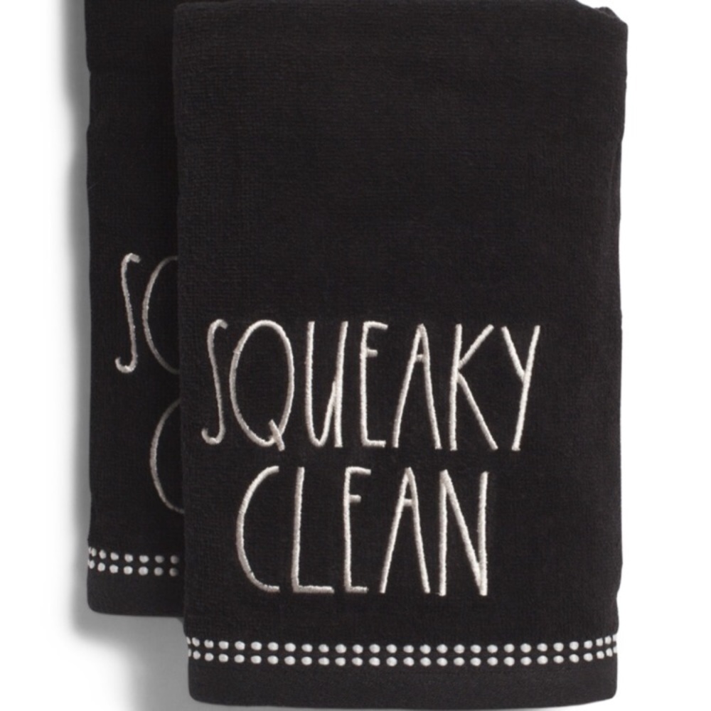 Set of 2 Rae Dunn hand towels